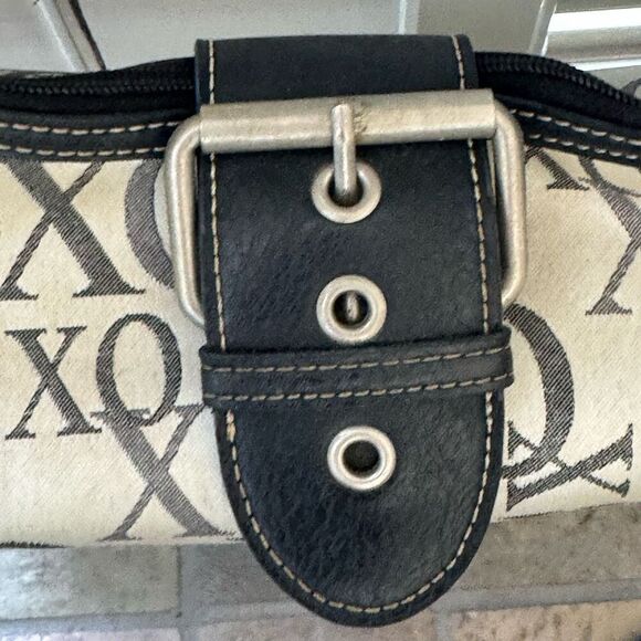 Y2K XOXO Baguette Shoulder Bag - Picture 9 of 9